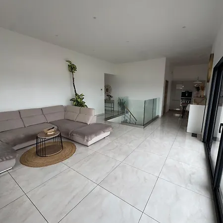 Modern & Bright *