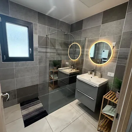 Villa Modern & Bright *