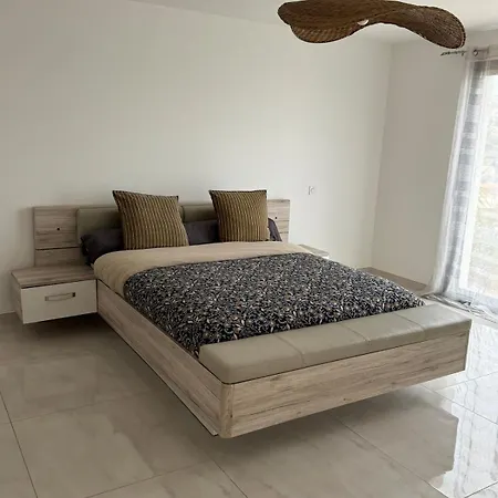 Modern & Bright