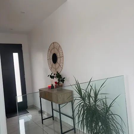 Vila Modern & Bright *